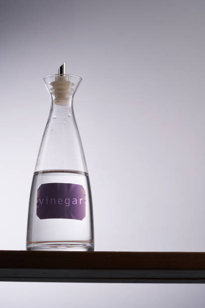 سرکه تقطیری سفید وردا مصرف راحت و سالم برای میان وعده و دسر