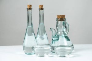 سرکه تقطیری سفید فامیلا نگهداری طولانی و بهبود طعم مواد غذایی